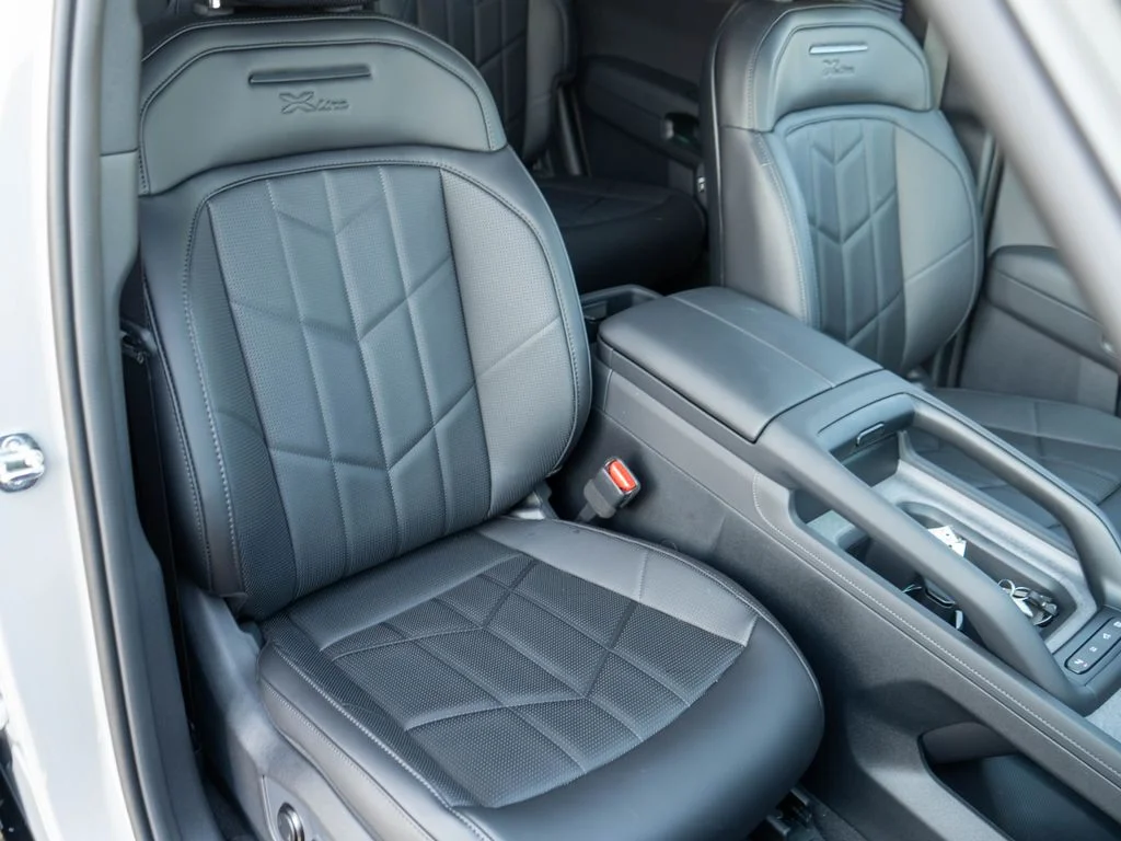 New 2027 Wolf Gray Kia X-LINE SX image 9