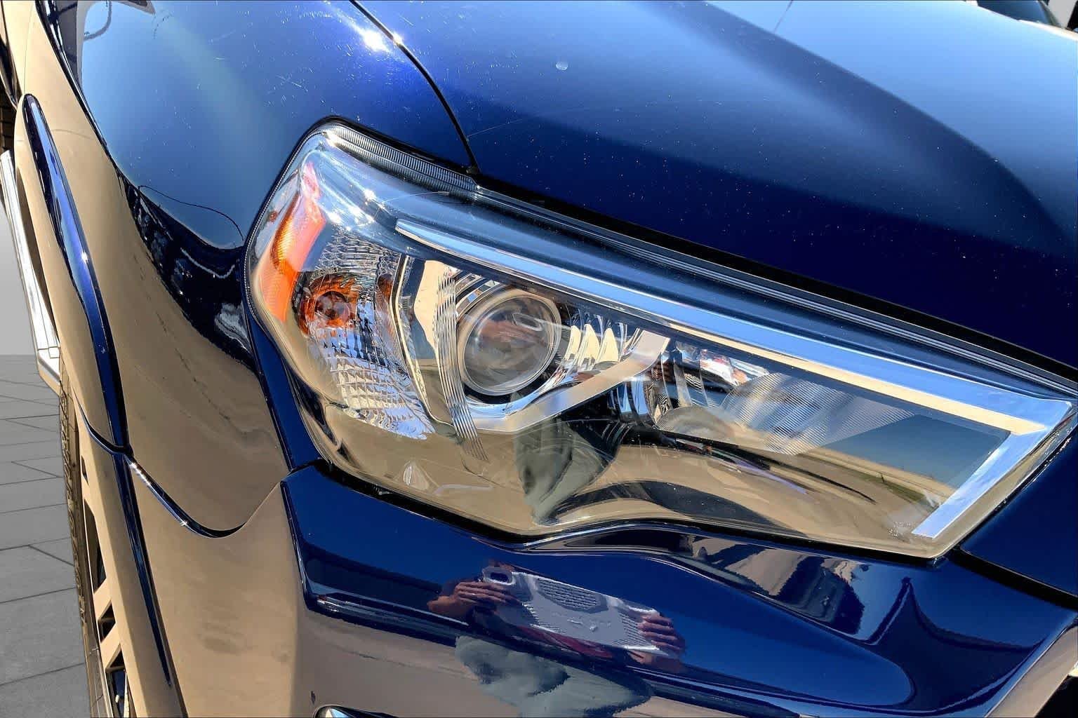 Used 2018 Nautical Blue Metallic Toyota Limited image 27