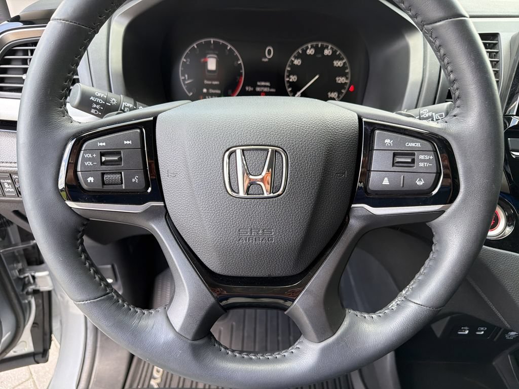 2025 Honda Odyssey Touring - Photo 31