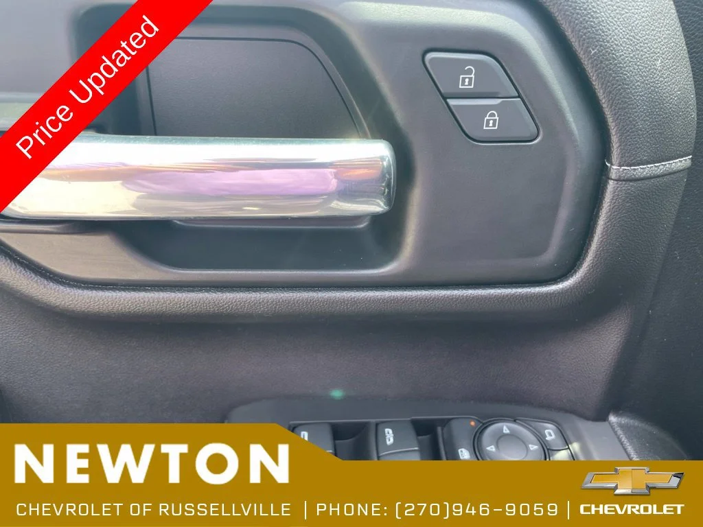 Used 2021 SUMMIT WHITE Chevrolet RST image 9