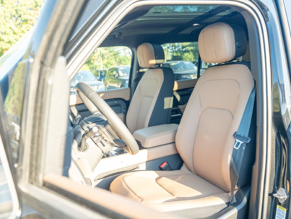 2026 Land Rover Defender V8 - Photo 19