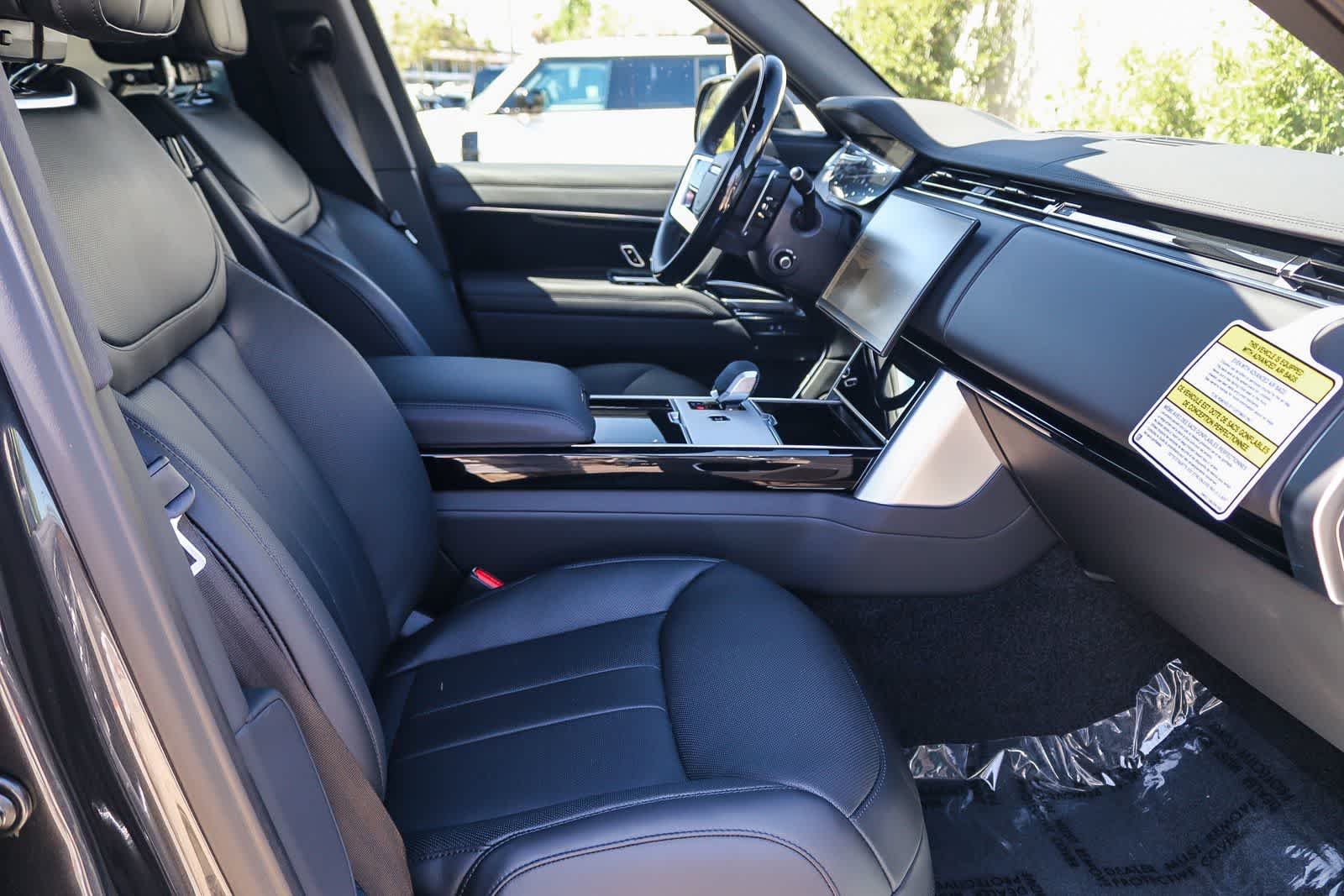 New 2026 Carpathian Grey Land Rover SE image 16