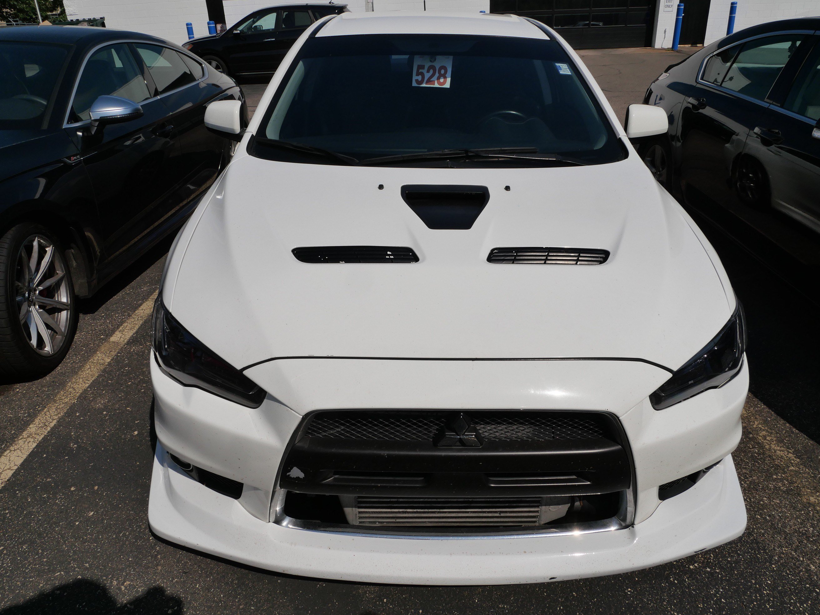 Used 2012 Wicked White Mitsubishi MR image 2