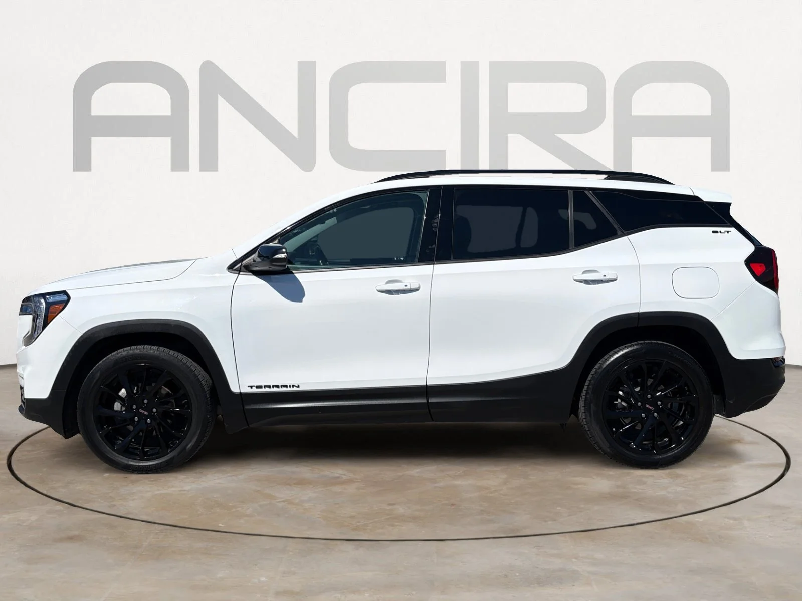Used 2024 Summit White GMC SLT image 7