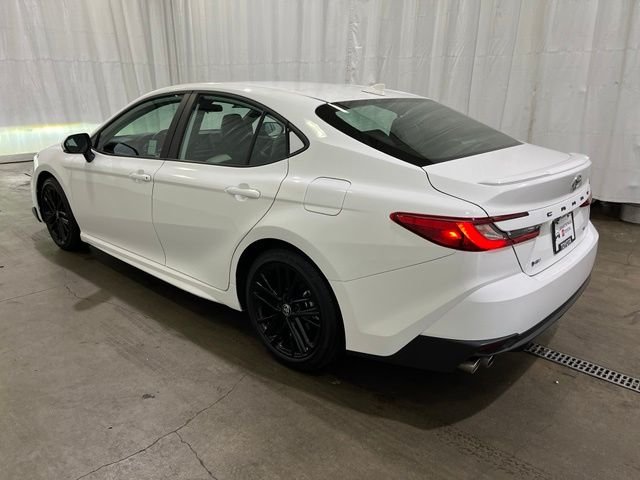 2025 Toyota Camry SE - Photo 6