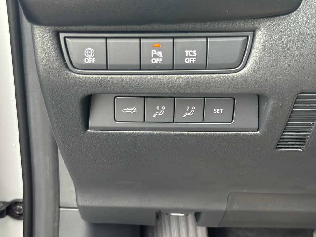 New 2026 Wind Chill Pearl Mazda 2.5 S Premium image 32