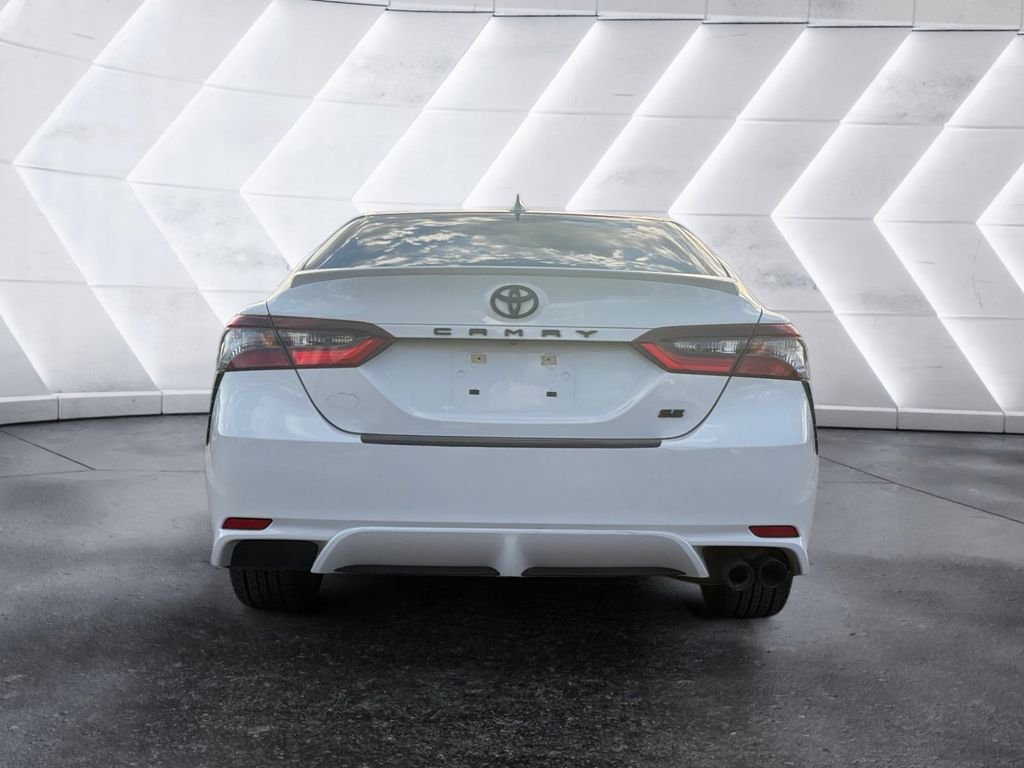 Used 2022 White Toyota SE image 5