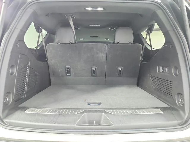 Used 2025 White GMC Denali image 52