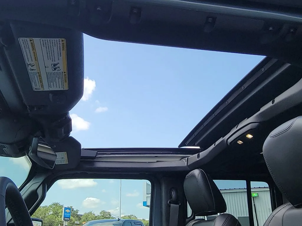 2025 Jeep Wrangler 4-Door Rubicon X - Photo 19
