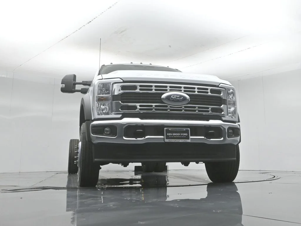 New 2026 Oxford White Ford XL image 42