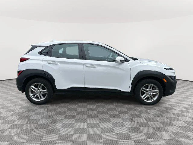 Used 2023 Lunar White Hyundai SE image 2