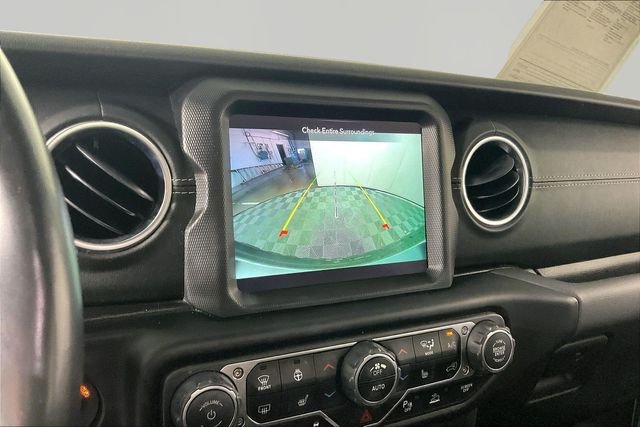 Used 2023 Gray Jeep Sahara image 13