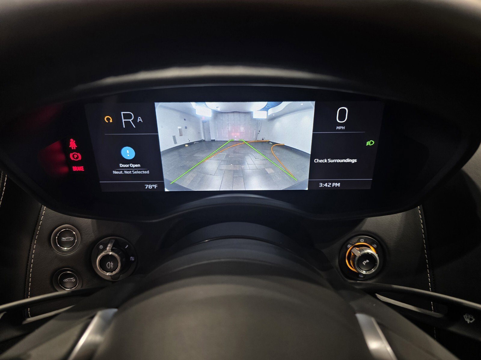 Used 2023 Silica White McLaren  image 11