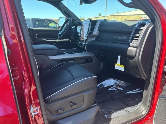 New 2026 Molten Red Pearl-Coat Exterior Paint RAM Laramie image 9