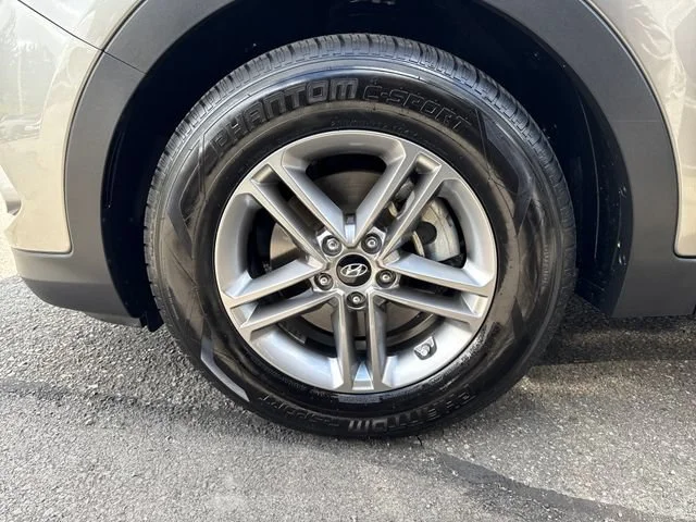 Used 2018 Mineral Gray Hyundai 2.4 Base image 26