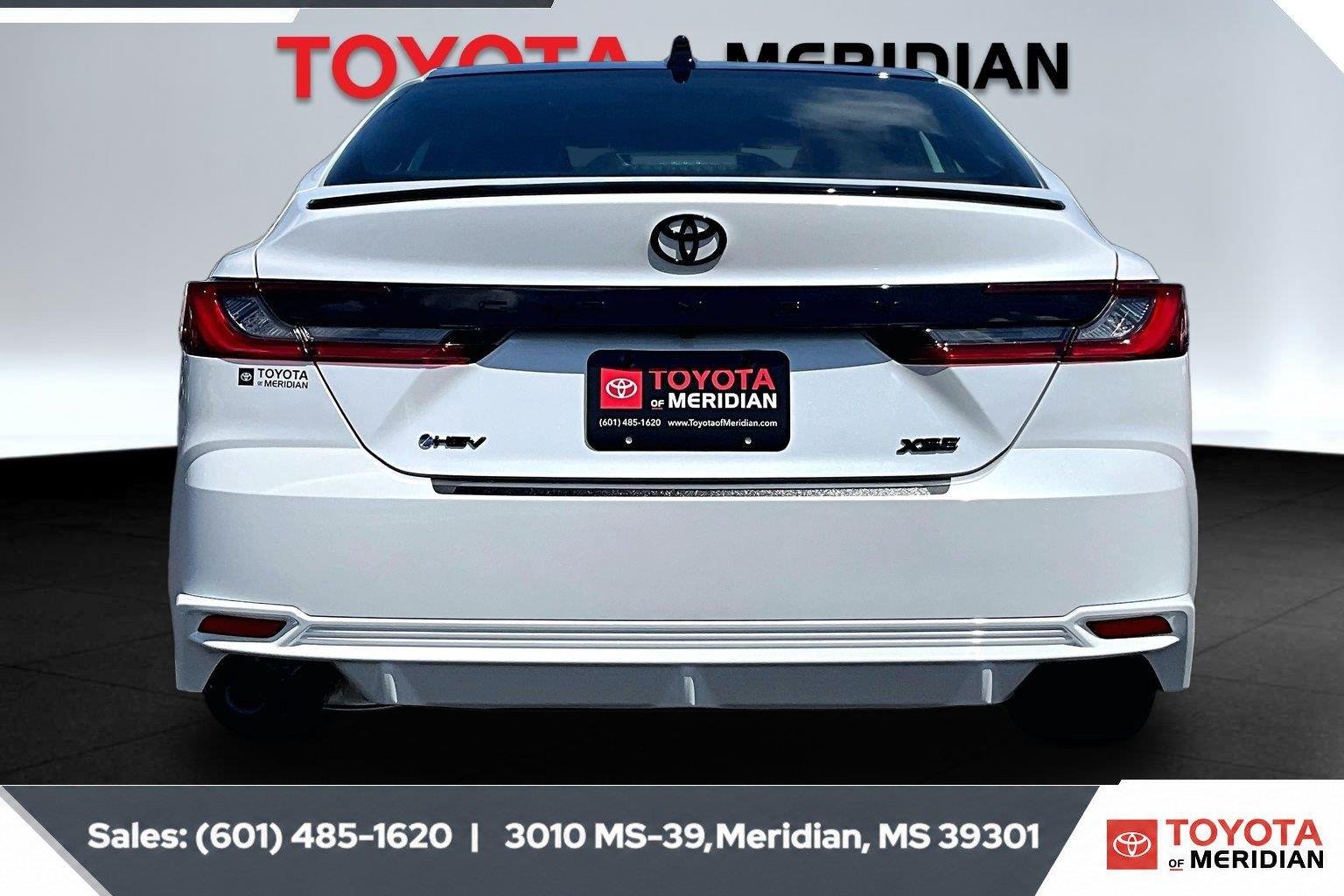 Used 2026 Wind Chill Pearl Toyota XSE image 4
