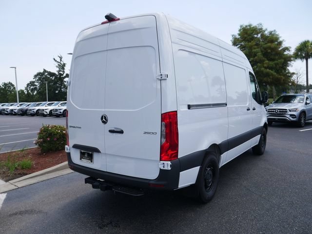 New 2026 Arctic White Mercedes-Benz Cargo 144 WB image 24