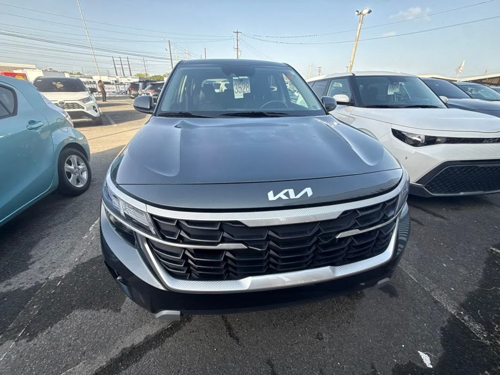 Used 2025 Black Kia LX image 2