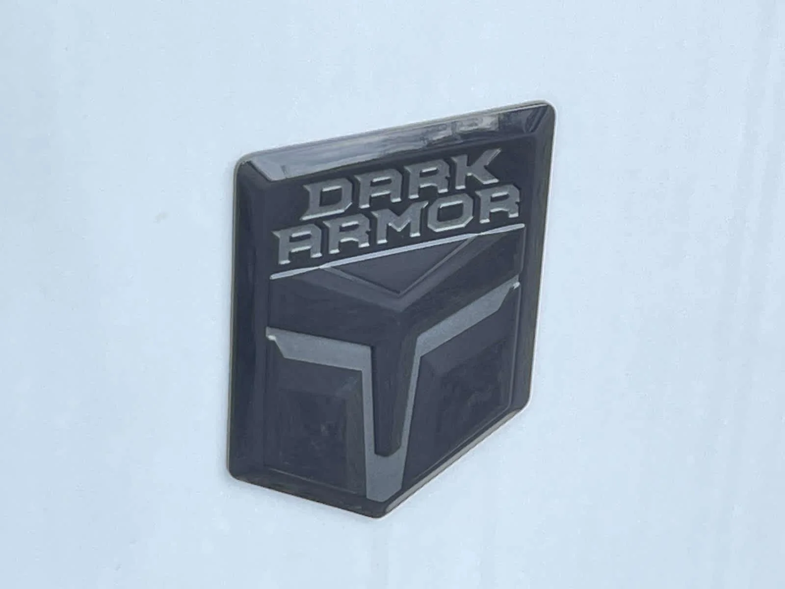 New 2026 Everest White Pearl Tricoat Nissan Dark Armor image 14