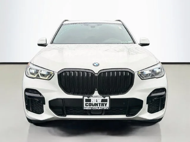 Used 2022 White BMW xDrive40i image 2