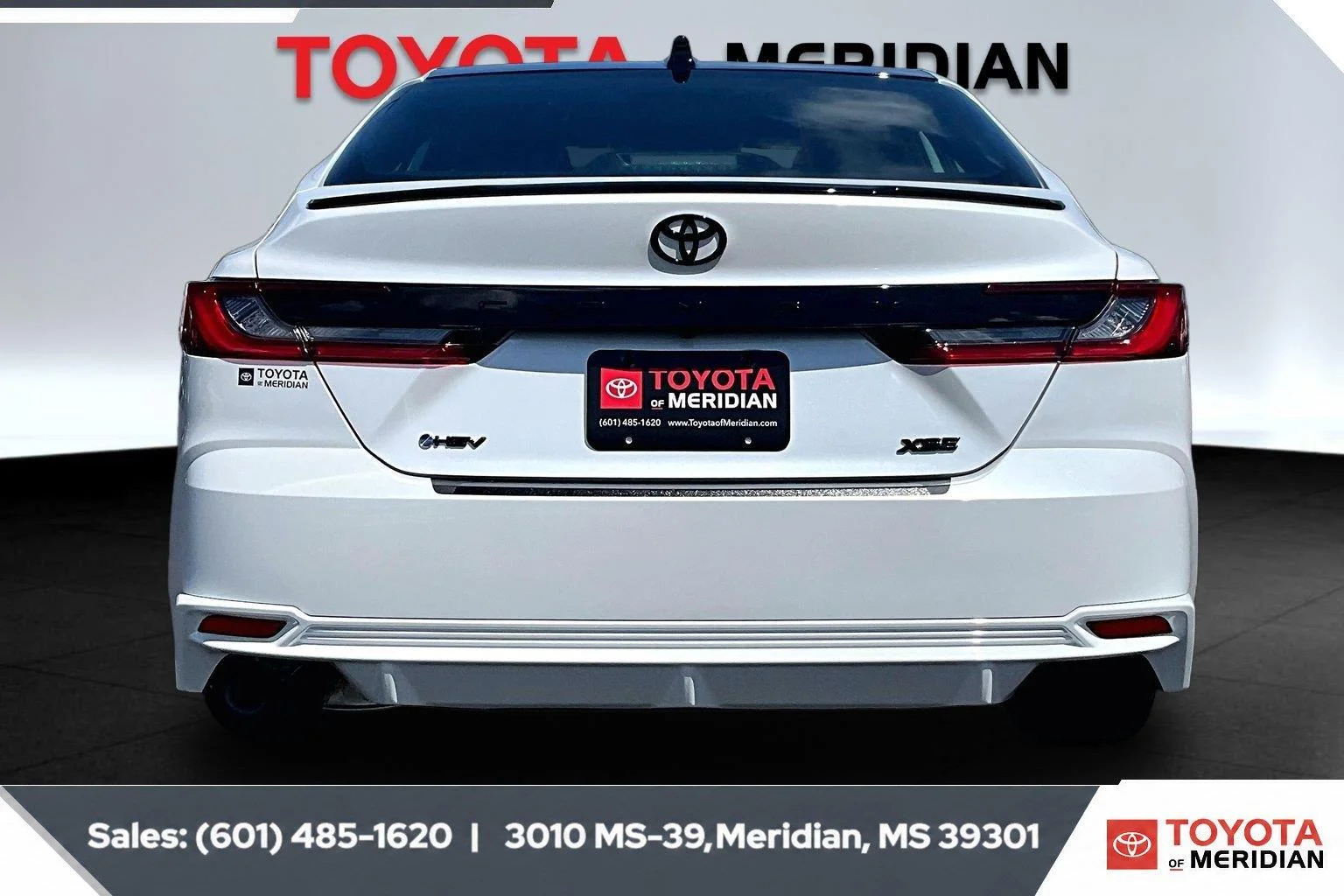 Used 2026 Wind Chill Pearl Toyota XSE image 4