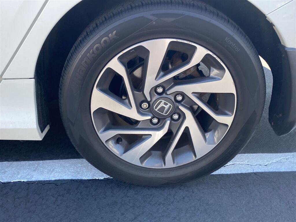 Used 2018  Honda EX image 13