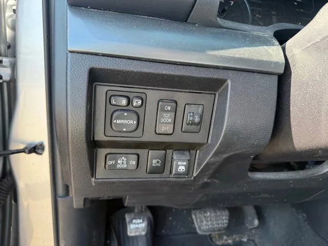 Used 2019 Silver Toyota SR5 image 16