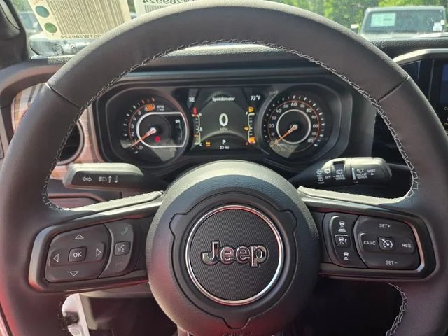 New 2026 Bright White Clear-Coat Exterior Paint Jeep 85th Anniversary Edition image 24