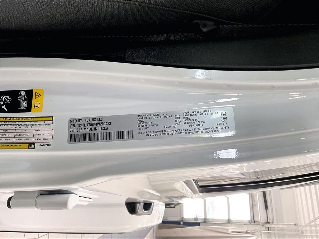 Used 2024 White Jeep Sport S 4xe image 34