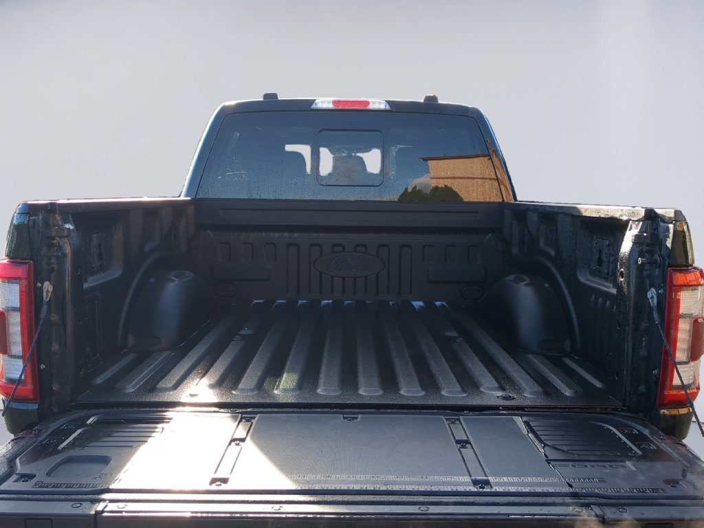 Used 2023 Black Ford Lariat image 21