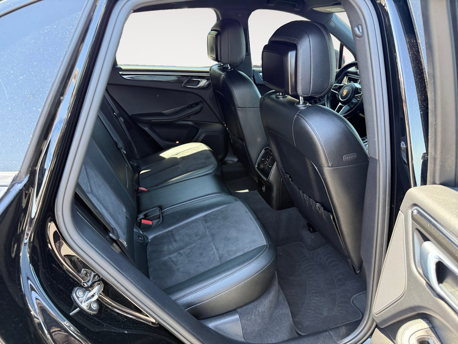 Used 2018 Black Porsche Base image 18