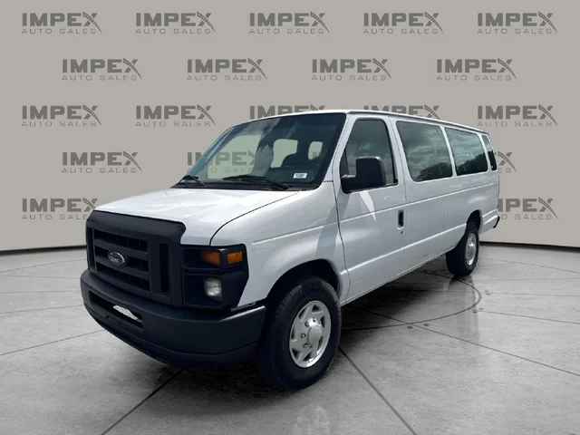2008 Ford E-350SD XLT