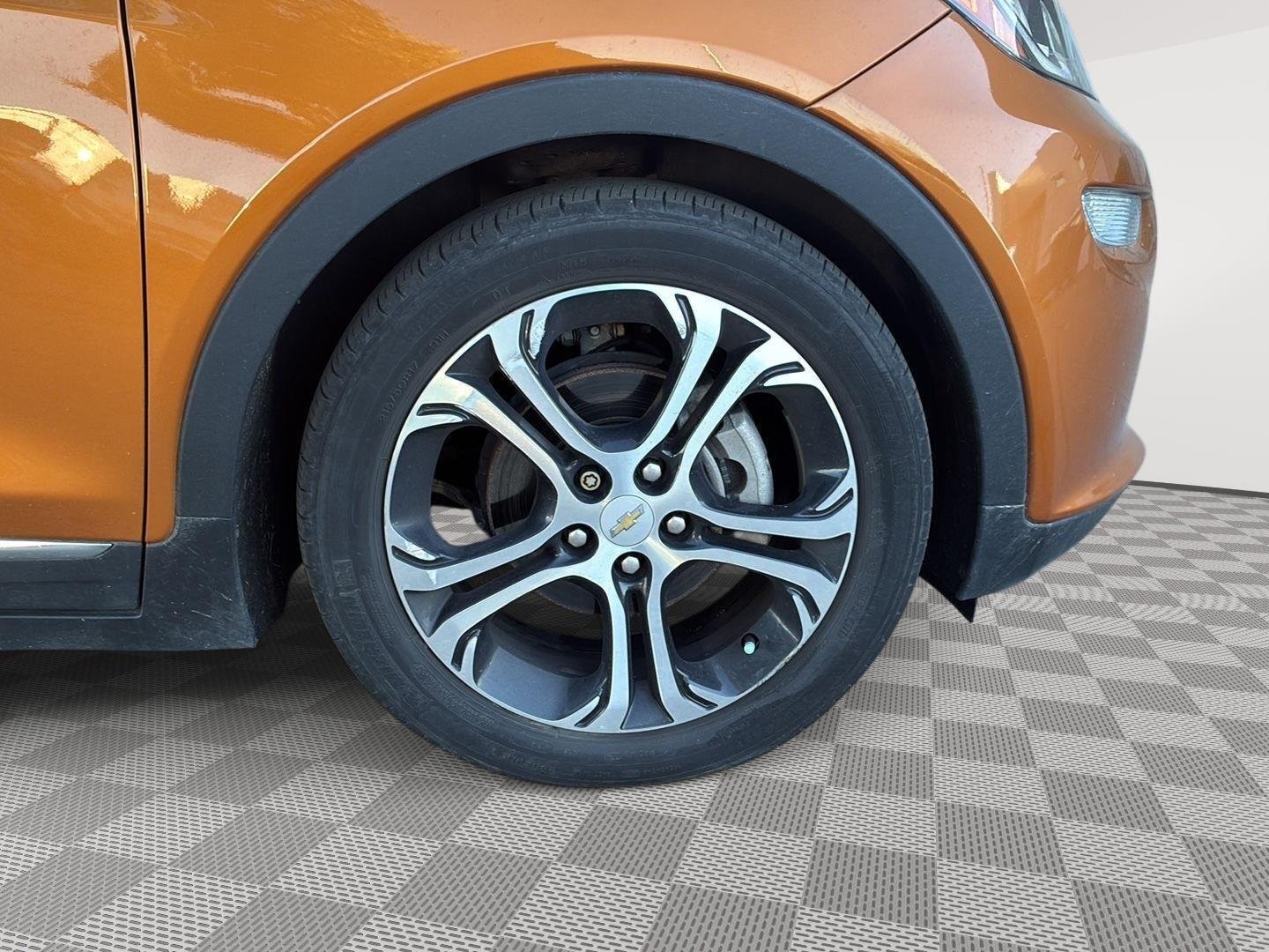 Used 2017 Orange Burst Metallic Chevrolet Premier image 14