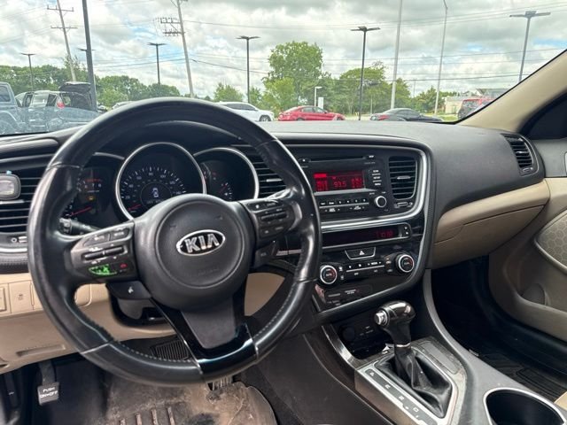 Used 2015 Silver Kia EX image 10