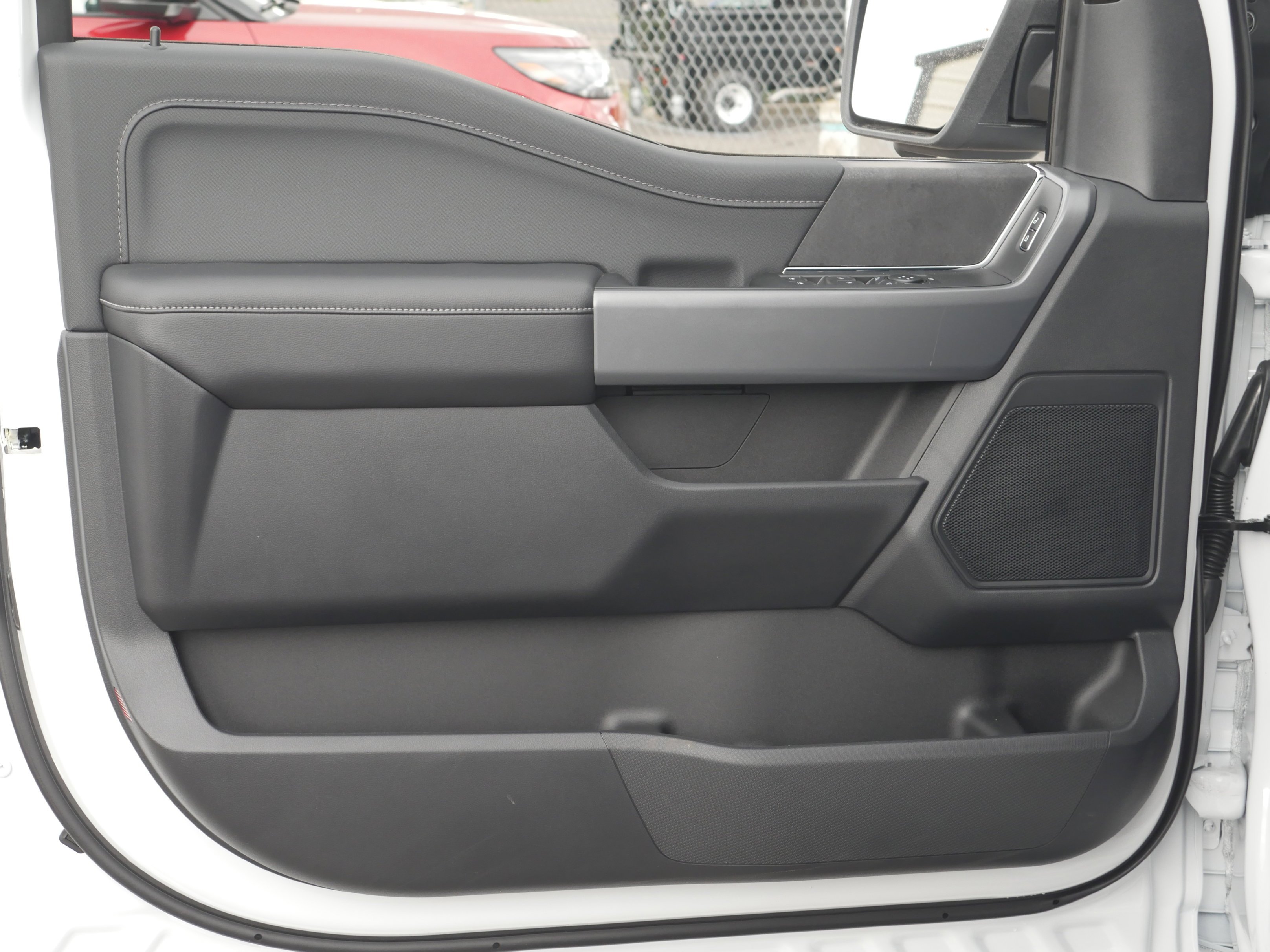 New 2026 Oxford White Ford XLT image 35