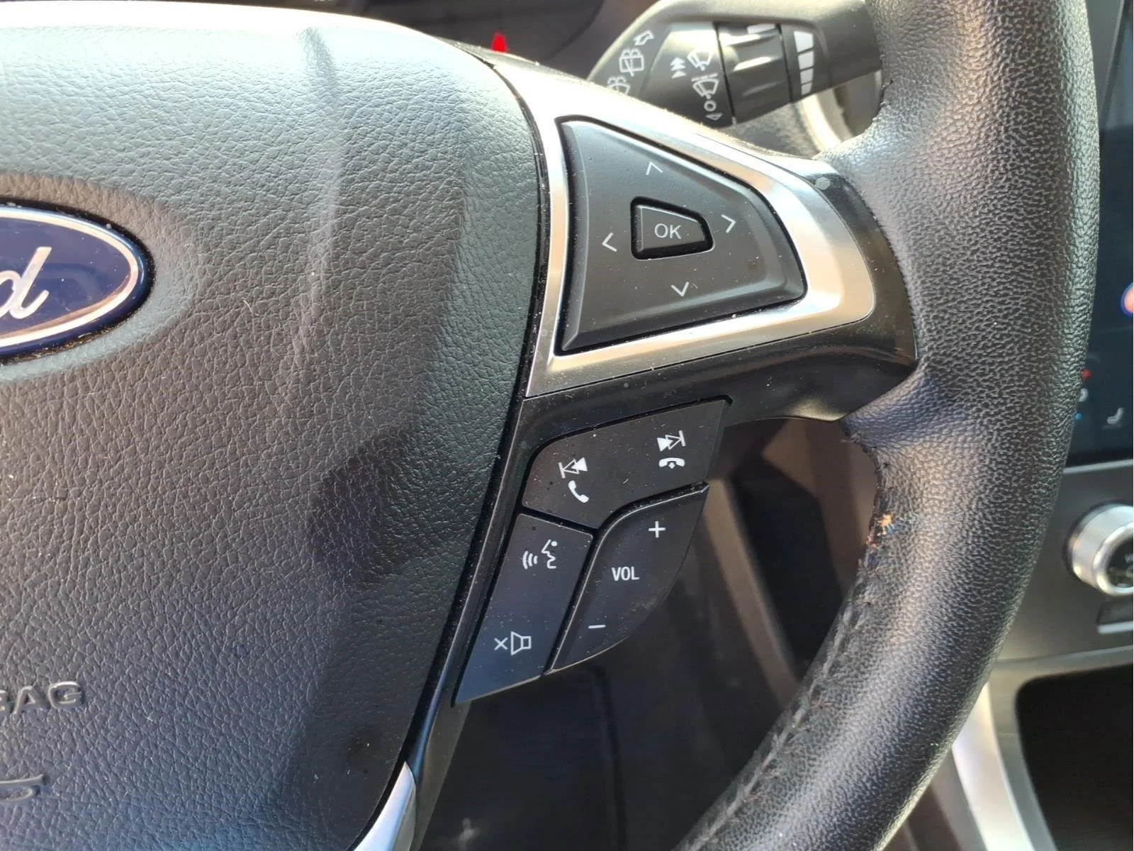 Used 2024 Agate Black Ford SEL image 21
