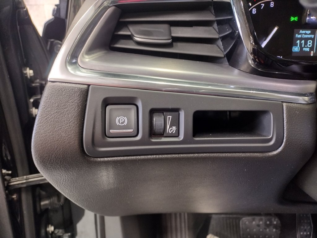Used 2019  Cadillac Luxury image 42