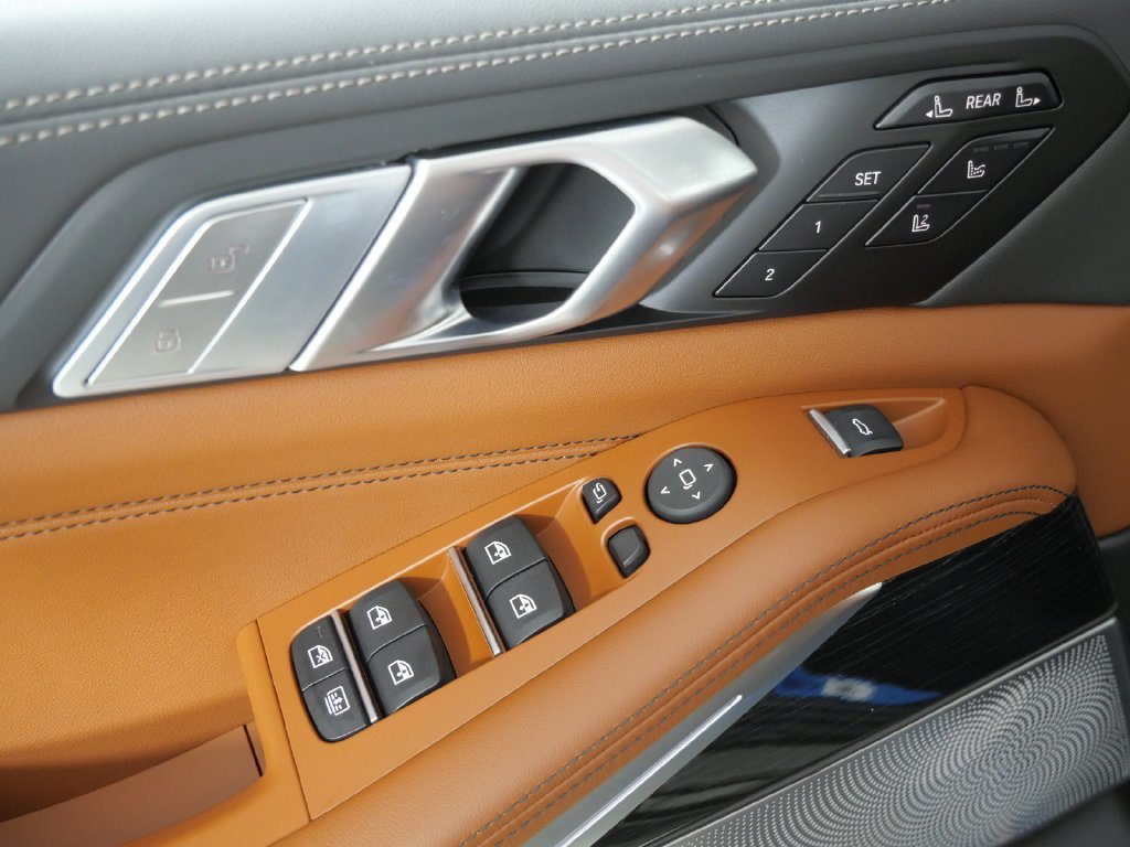 New 2027 Manhattan Green Metallic BMW xDrive40i image 38
