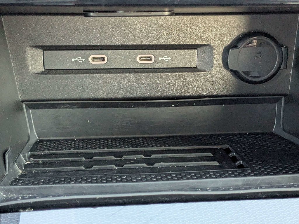 2025 Volkswagen Taos SE - Photo 24