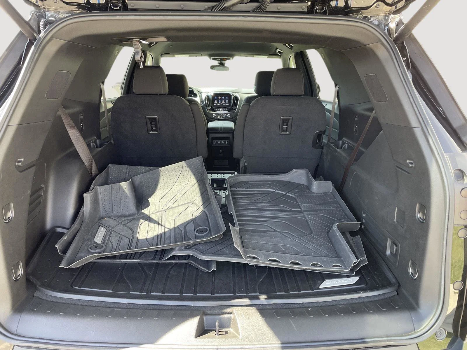 Used 2023 Mosaic Black Metallic Chevrolet LT Cloth image 26