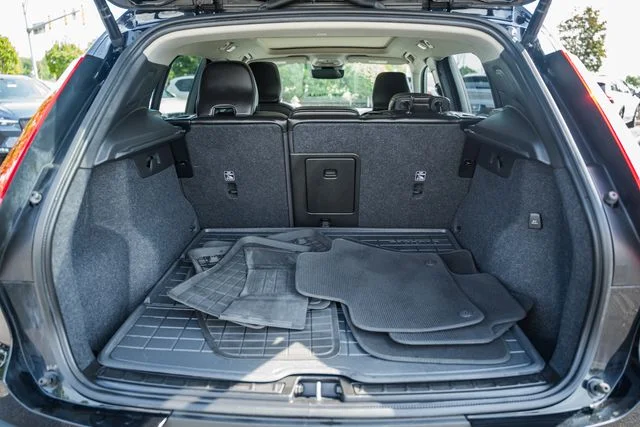 Certified Used 2023 Onyx Black Volvo Plus image 10