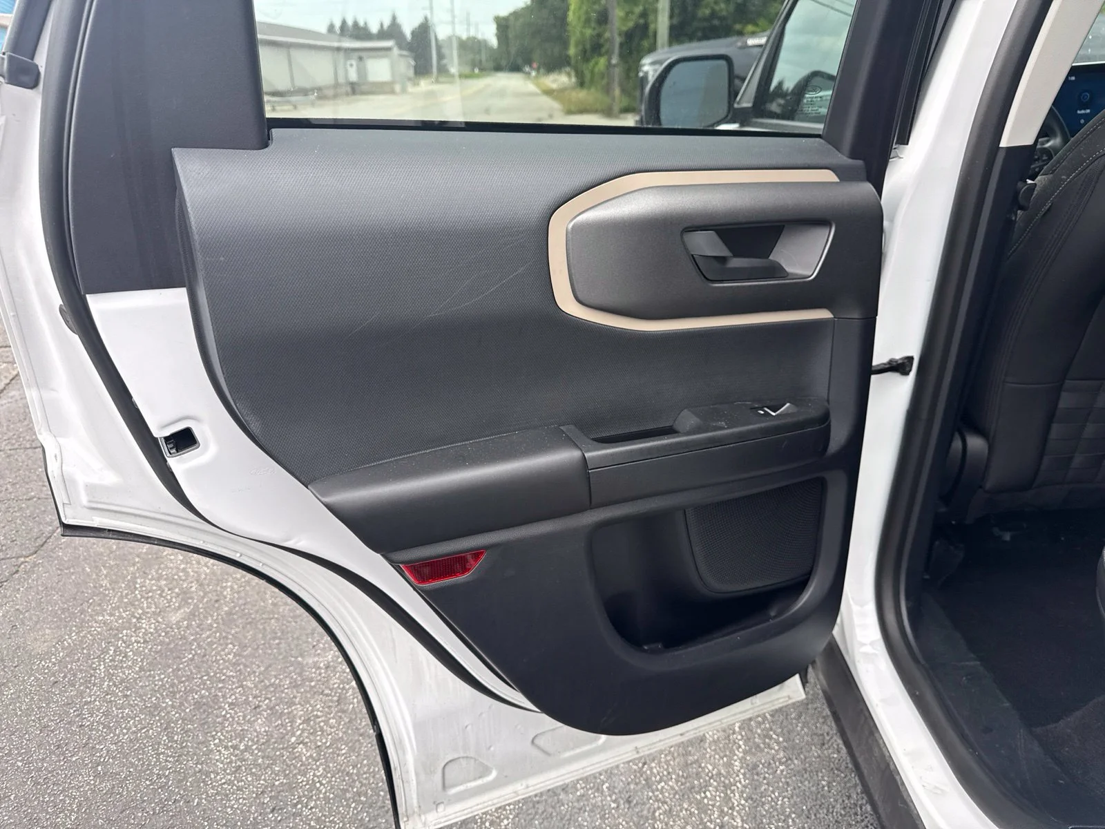 Used 2025 White Ford Big Bend image 17
