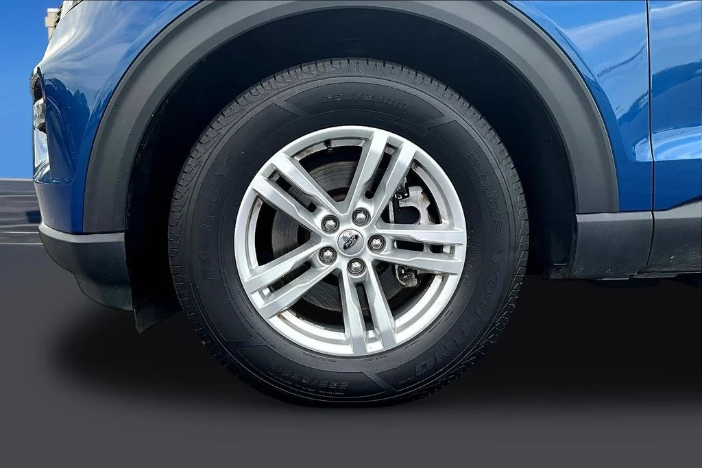Used 2022 Blue Metallic Ford XLT image 37