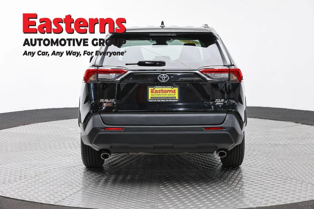 Used 2021 Black Toyota XLE image 6