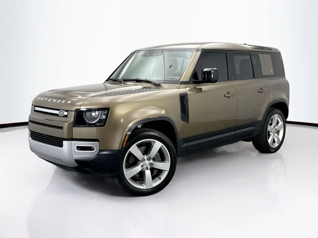2024 Land Rover Defender 110 SE P400's photo