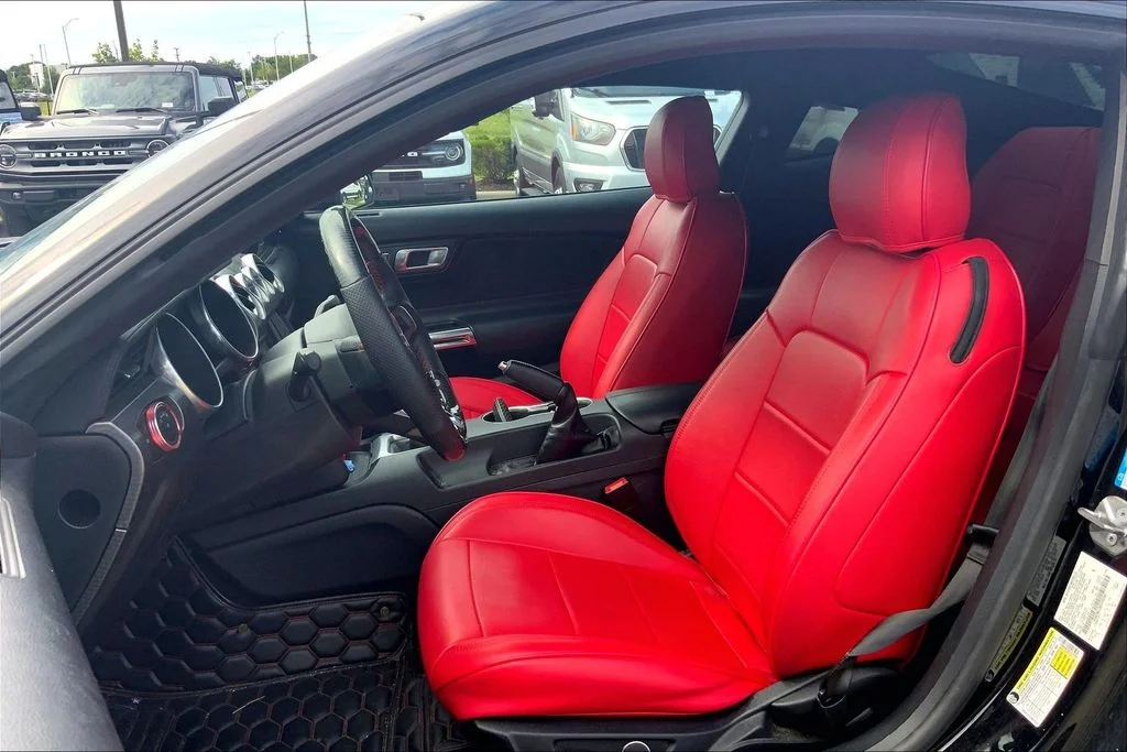 Used 2019 Black Ford GT image 8