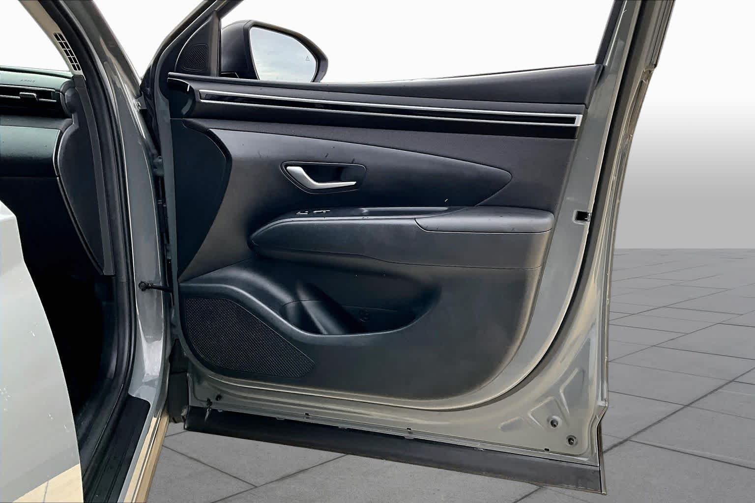 Used 2024 Hampton Gray Hyundai SEL image 23