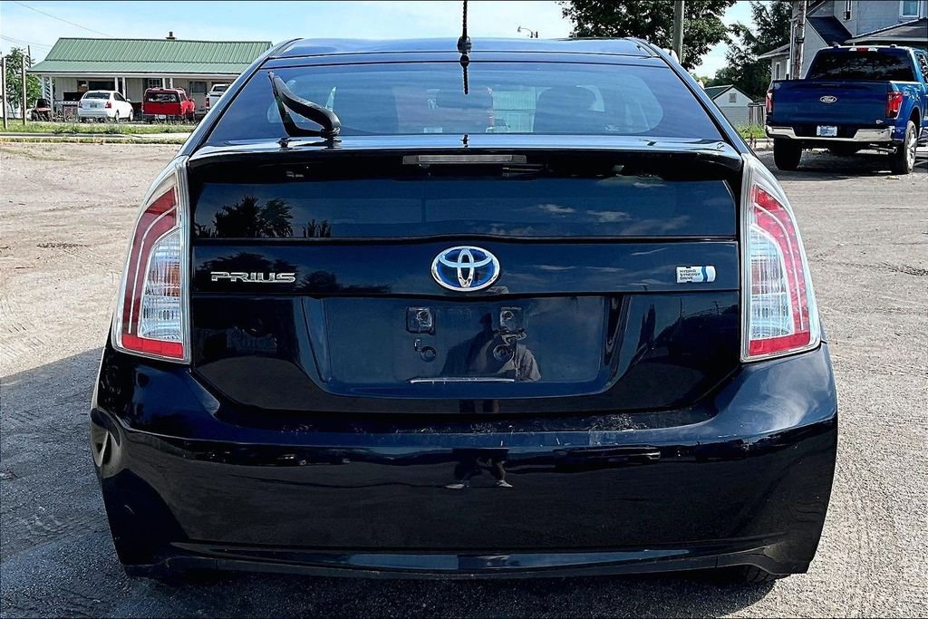 Used 2013 Black Toyota Two image 8