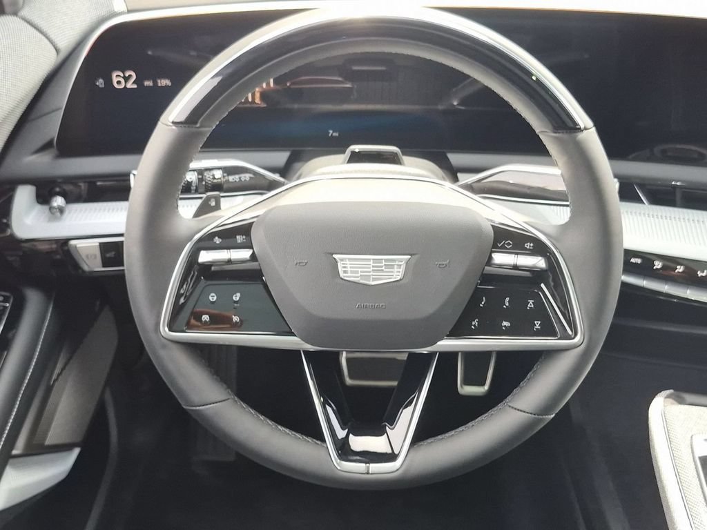 2027 Cadillac OPTIQ Luxury - Photo 10