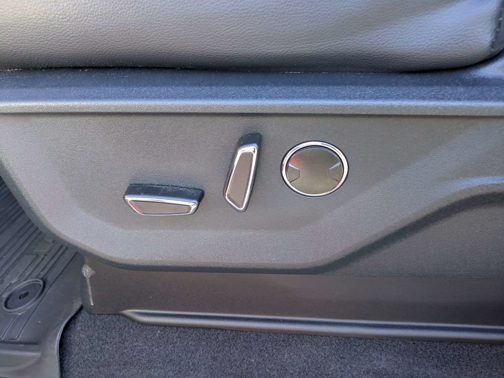 Used 2025 Red Ford Lariat image 21